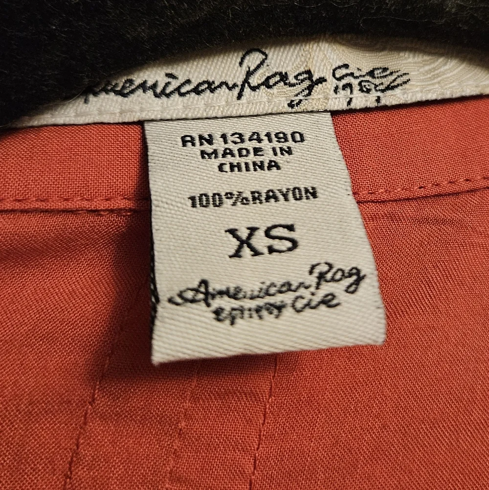 American Rag Blouse - Picture 2 of 4
